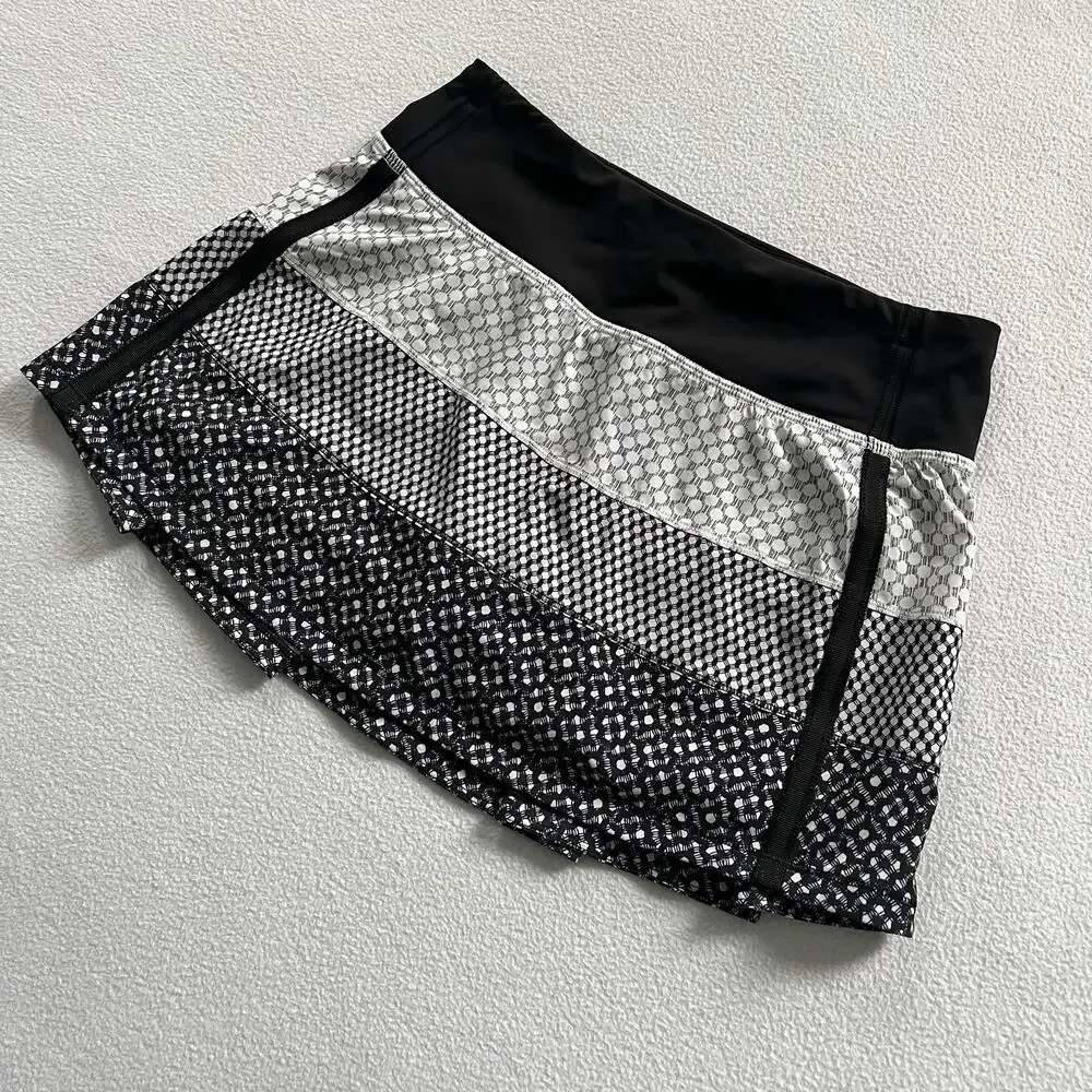 Lululemon Women Dottie Eyelet White Black Print Pace Rival Skirt II Skort 2 Reg